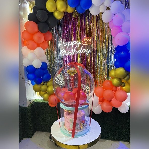 Red Balloon Surprise Cake  1 kg 500 gm 